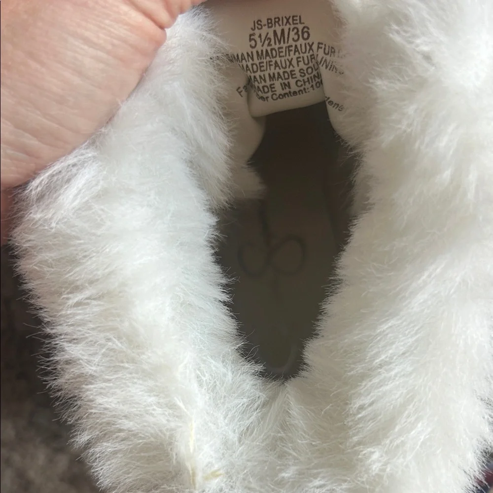 Women's White Quilted Wedge Boots - Picture 3 of 3